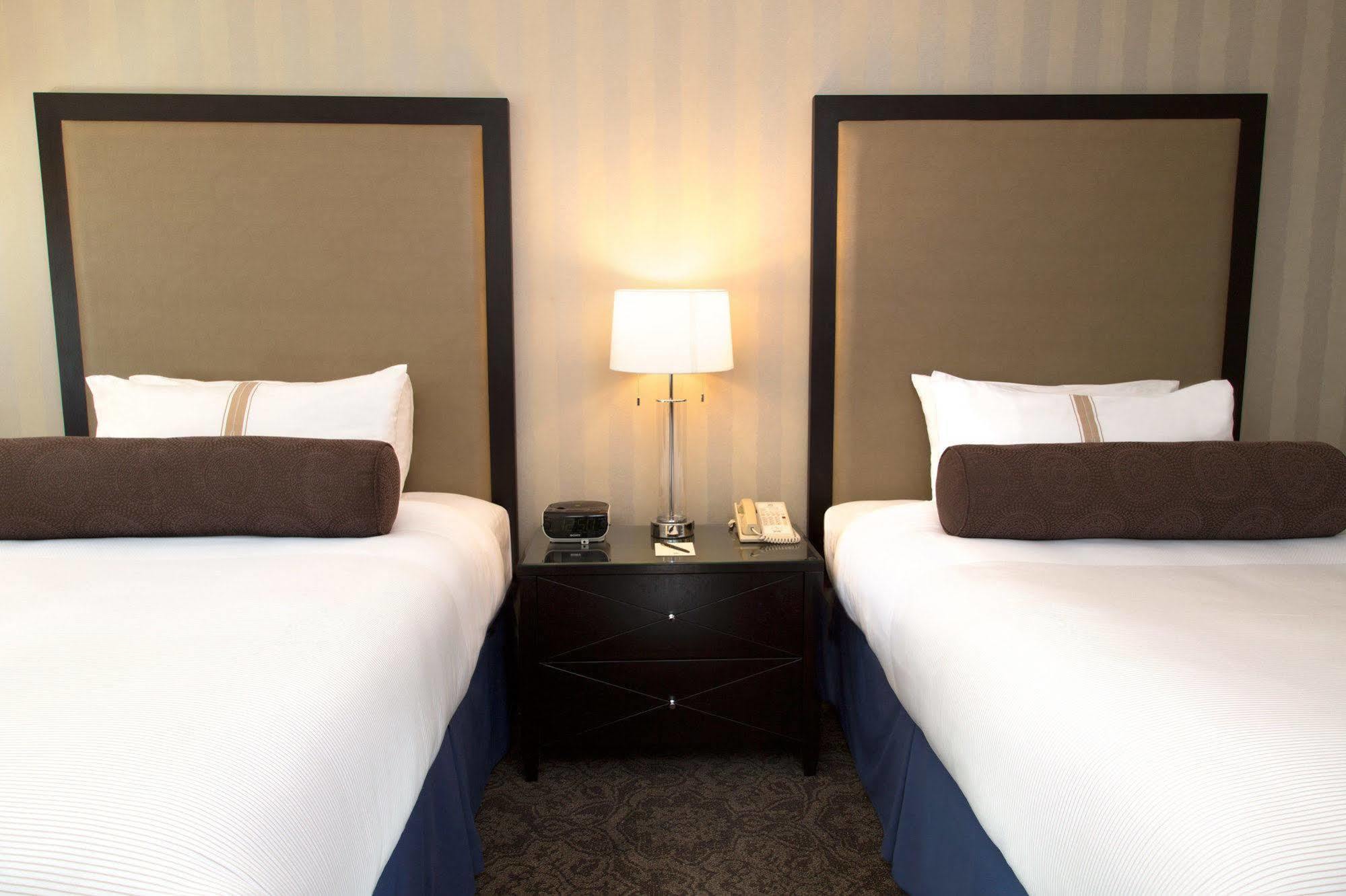 Sandman Signature Edmonton Downtown Hotel Eksteriør billede