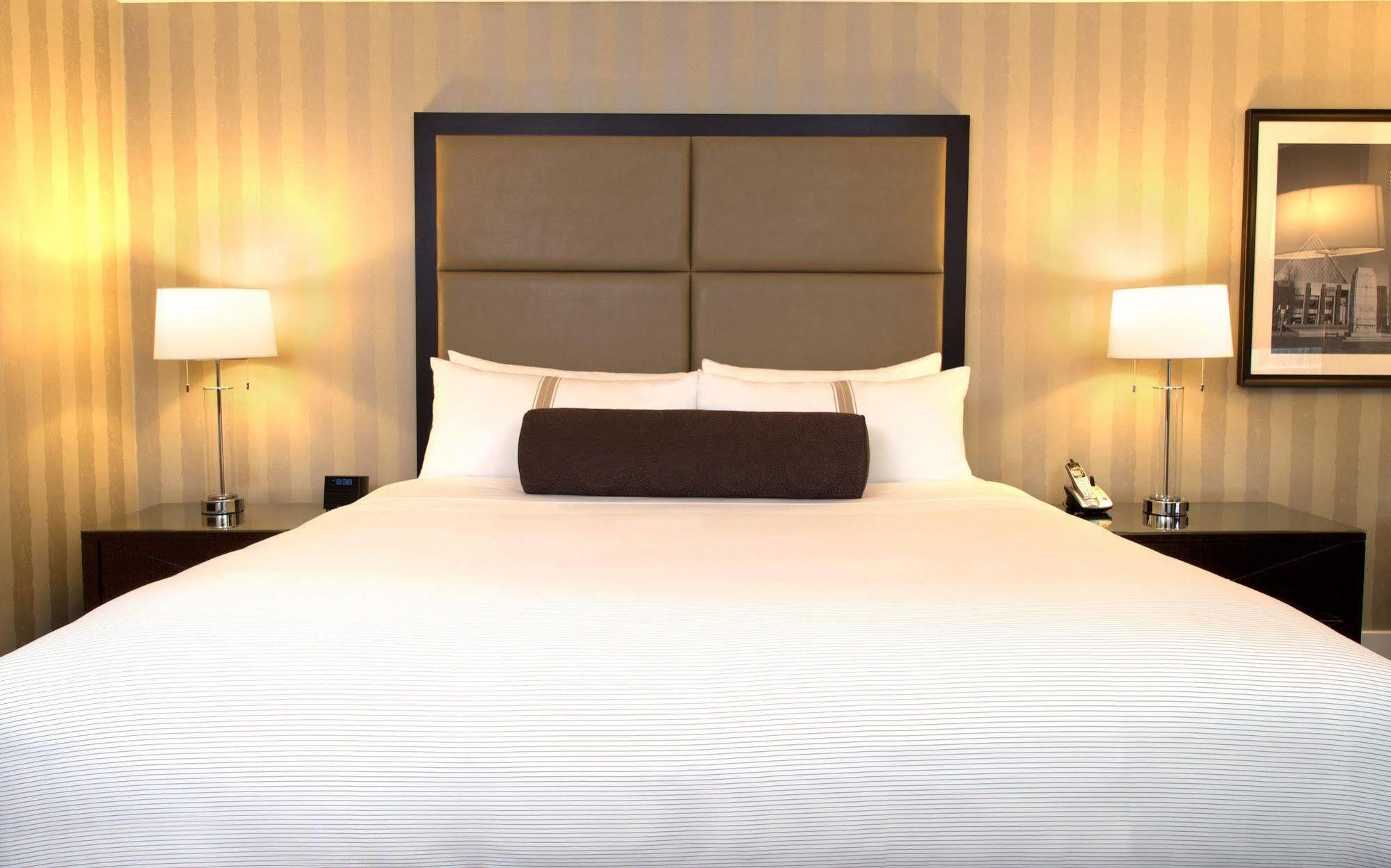 Sandman Signature Edmonton Downtown Hotel Eksteriør billede